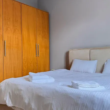 Terrace Flat In Heart Of Tirana