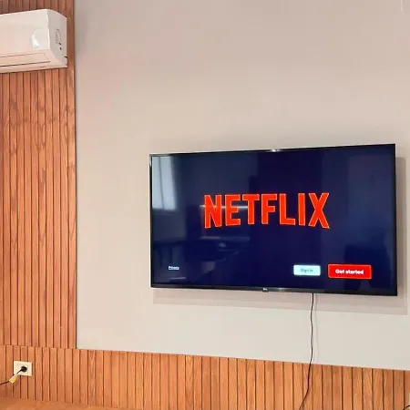 Terrace Flat In Heart Of Apartmán