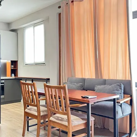 Apartmán Terrace Flat In Heart Of