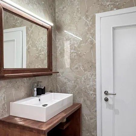 Terrace Flat In Heart Of Apartmán