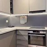 Terrace Flat In Heart Of