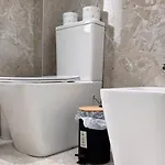Terrace Flat In Heart Of