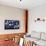 Terrace Flat In Heart Of Apartmán *