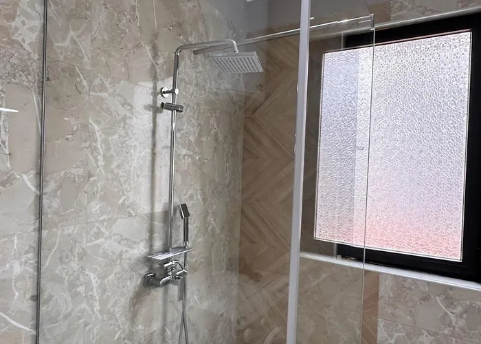 アパート Terrace Flat In Heart Of