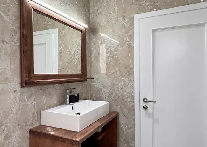 Terrace Flat In Heart Of Appartement