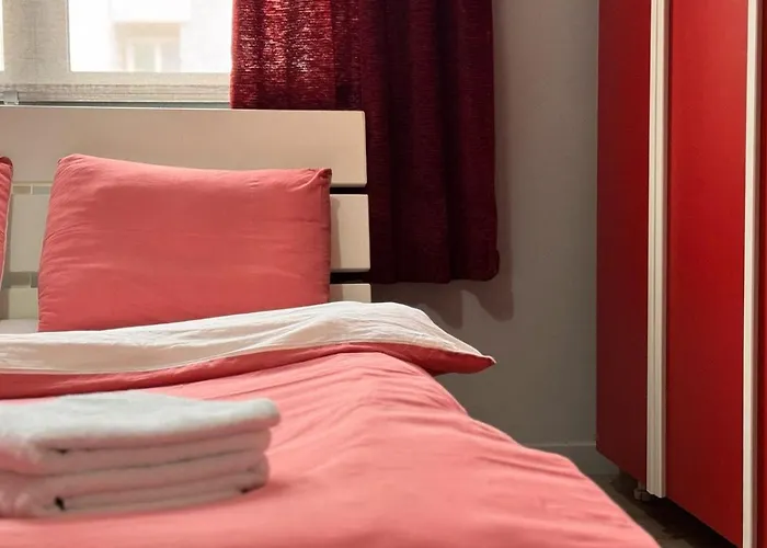 Terrace Flat In Heart Of